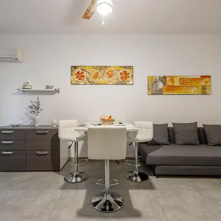 Calarossa Tourist House Di Aleeanny *